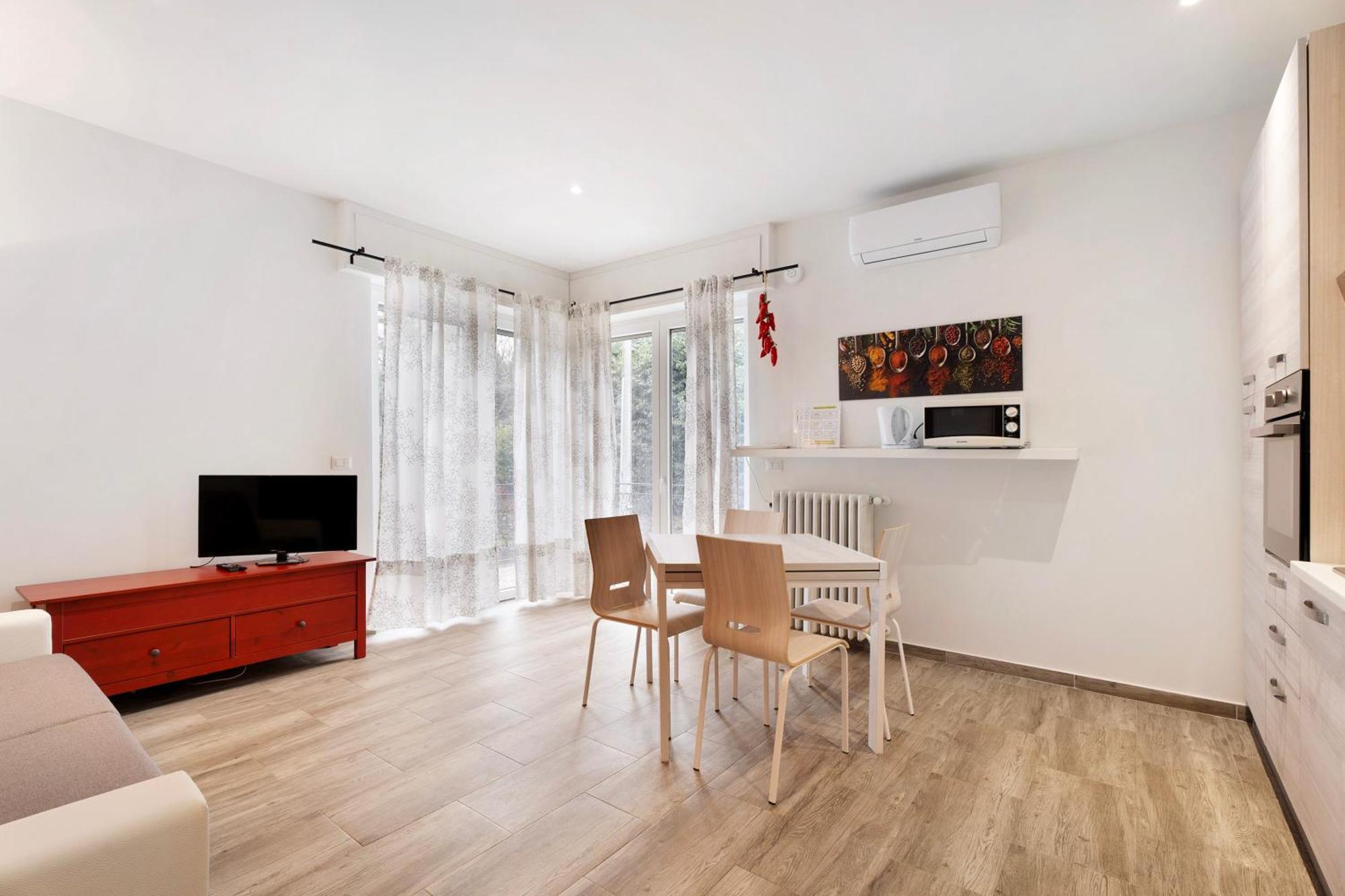 Sweet Home Apartments Peperoncino Arona Luaran gambar